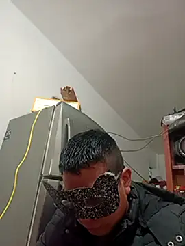 Snapshot of PequeArely chatting on December 5, 2024, 1:22 pm PequeArely online show from December 5, 2024, 1:22 pm