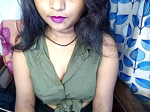 Snapshot of Muktha chatting on March 21, 2025, 4:51 pm Muktha online show from March 21, 2025, 4:51 pm