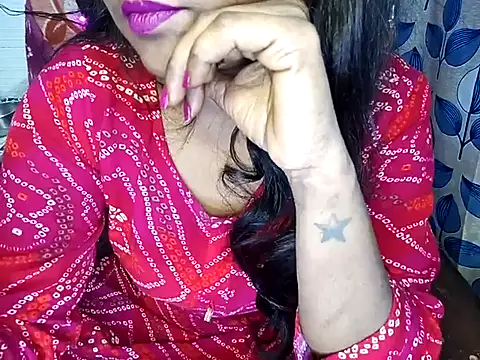 Snapshot of Muktha chatting on February 11, 2025, 9:25 pm Muktha online show from February 11, 2025, 9:25 pm