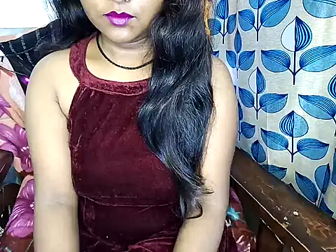 Snapshot of Muktha chatting on February 18, 2025, 12:39 pm Muktha online show from February 18, 2025, 12:39 pm