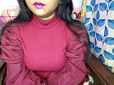 Snapshot of Muktha chatting on February 21, 2025, 4:26 pm Muktha online show from February 21, 2025, 4:26 pm