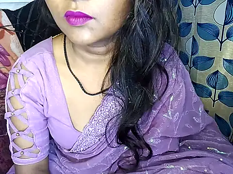 Snapshot of Muktha chatting on February 13, 2025, 5:22 pm Muktha online show from February 13, 2025, 5:22 pm
