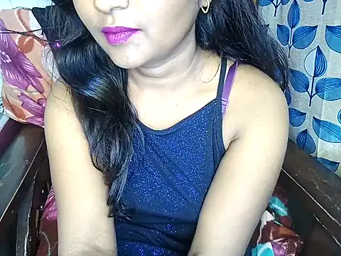Snapshot of Muktha chatting on February 14, 2025, 8:37 pm Muktha online show from February 14, 2025, 8:37 pm