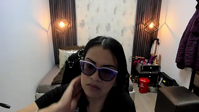 Snapshot of brigittemiller chatting on March 7, 2025, 3:18 pm brigittemiller online show from March 7, 2025, 3:18 pm