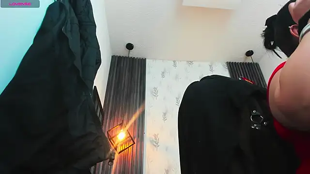 Snapshot of brigittemiller chatting on December 1, 2025, 4:30 pm brigittemiller online show from December 1, 2025, 4:30 pm