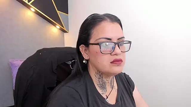Snapshot of brigittemiller chatting on April 22, 2026, 1:45 am brigittemiller online show from April 22, 2026, 1:45 am