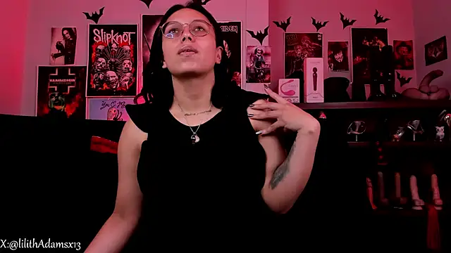 Snapshot of lilith-deveraux chatting on April 22, 2026, 4:47 pm lilith-deveraux online show from April 22, 2026, 4:47 pm