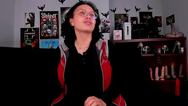 Snapshot of lilith-deveraux chatting on May 7, 2026, 3:00 am lilith-deveraux online show from May 7, 2026, 3:00 am