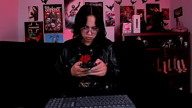 Snapshot of lilith-deveraux chatting on May 5, 2026, 3:15 pm lilith-deveraux online show from May 5, 2026, 3:15 pm