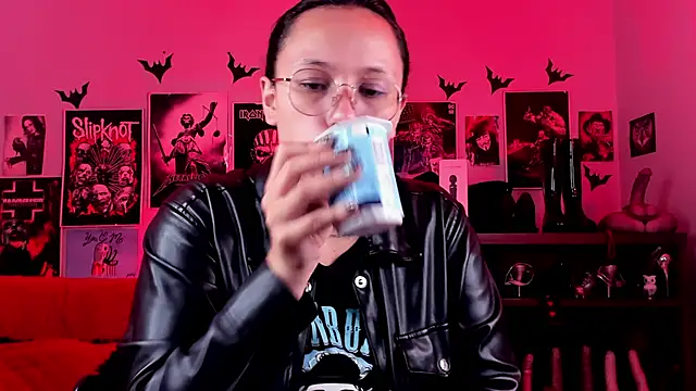 lilith-deveraux online show from April 9, 2026, 3:07 pm