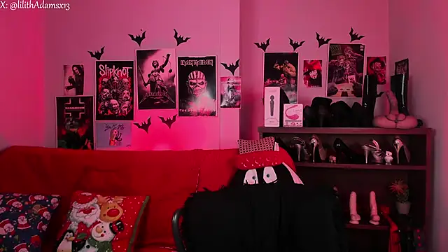 lilith-deveraux online show from December 16, 2025, 2:21 pm