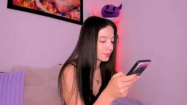 Manuelaa mejiia online show from November 5, 2025, 3:48 pm