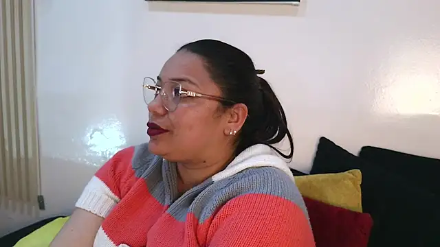 Snapshot of virtual_charm chatting on January 31, 2026, 7:12 pm virtual charm online show from January 31, 2026, 7:12 pm