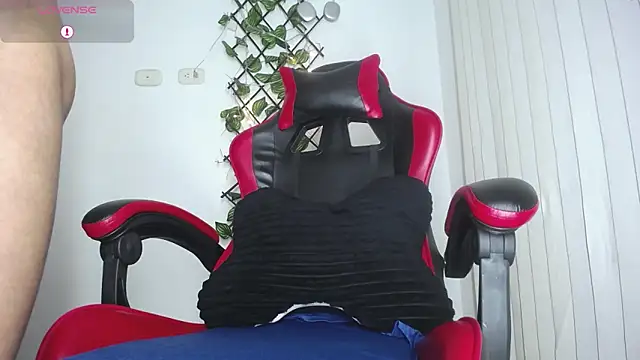 Snapshot of darkviper26 chatting on March 24, 2026, 9:42 am darkviper26 online show from March 24, 2026, 9:42 am