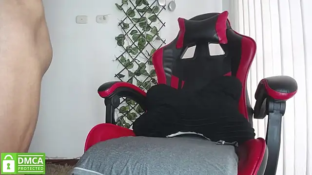 Snapshot of darkviper26 chatting on March 12, 2026, 1:37 pm darkviper26 online show from March 12, 2026, 1:37 pm