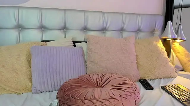 Snapshot of Axel_brunette1 chatting on March 10, 2025, 1:45 am Axel brunette1 online show from March 10, 2025, 1:45 am