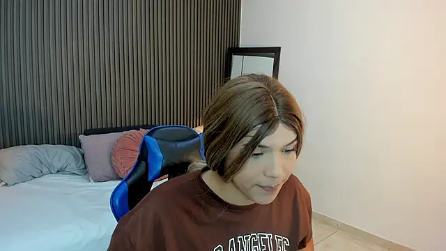 Axel brunette1 online show from May 4, 2026, 3:43 am