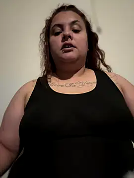 DatBishYouMiss online show from December 17, 2025, 7:02 am