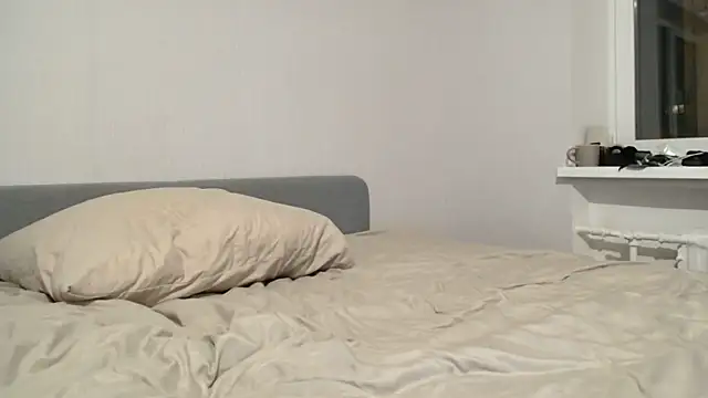 Snapshot of Irma-Bennet chatting on October 19, 2025, 7:38 pm Irma-Bennet online show from October 19, 2025, 7:38 pm