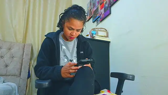 Snapshot of Samary_thomas chatting on April 9, 2026, 3:30 am Samary thomas online show from April 9, 2026, 3:30 am