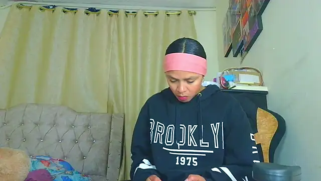 Snapshot of Samary_thomas chatting on April 11, 2026, 2:30 am Samary thomas online show from April 11, 2026, 2:30 am