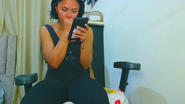 Snapshot of Samary_thomas chatting on March 27, 2026, 3:04 am Samary thomas online show from March 27, 2026, 3:04 am