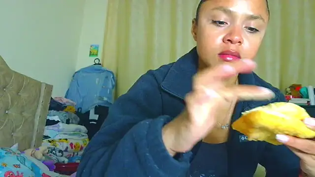 Samary thomas online show from May 14, 2026, 1:46 am