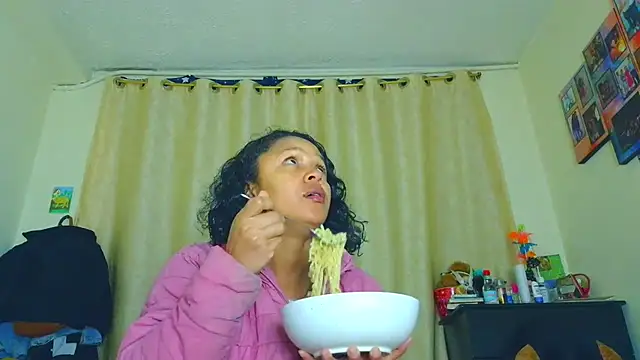 Samary thomas online show from May 24, 2026, 12:21 am