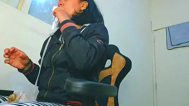 Snapshot of Samary_thomas chatting on March 15, 2026, 1:01 am Samary thomas online show from March 15, 2026, 1:01 am