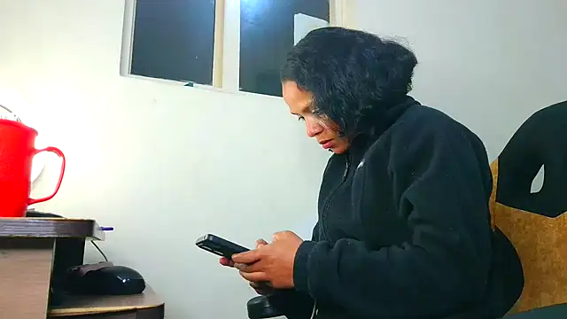 Snapshot of Samary_thomas chatting on January 6, 2026, 11:53 pm Samary thomas online show from January 6, 2026, 11:53 pm