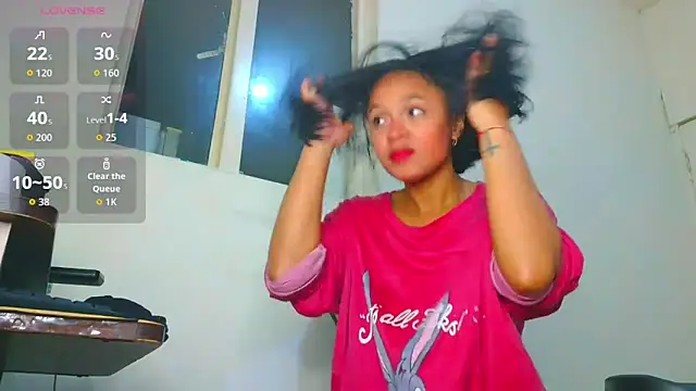 Snapshot of Samary_thomas chatting on March 6, 2026, 1:22 am Samary thomas online show from March 6, 2026, 1:22 am