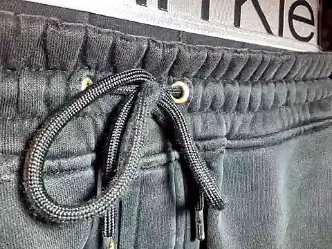 MASTERBULLY online show from November 26, 2025, 3:45 pm