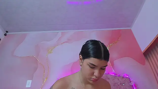 Snapshot of Taylor__cooper chatting on September 22, 2025, 6:58 pm Taylor cooper online show from September 22, 2025, 6:58 pm