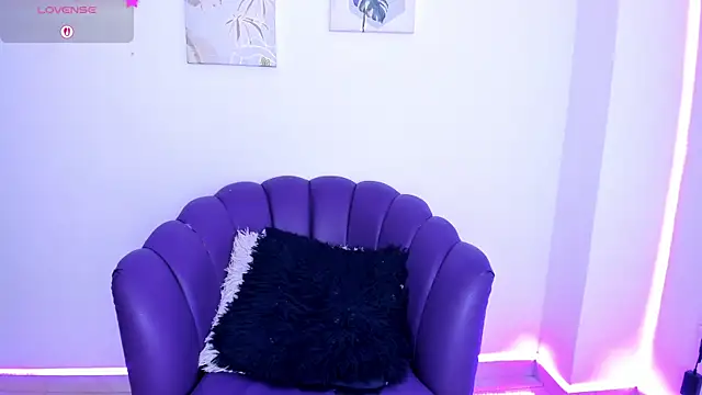 Marian Boobs online show from May 13, 2026, 5:09 pm