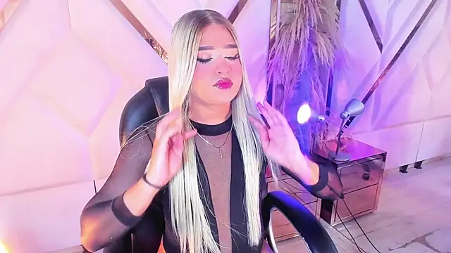 Elody Preysler69 online show from December 3, 2025, 4:57 am