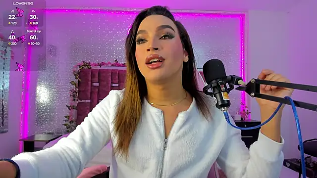 KylieVictoria online show from March 19, 2025, 4:36 am