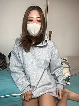 ayu0009rrr online show from November 11, 2025, 2:45 pm