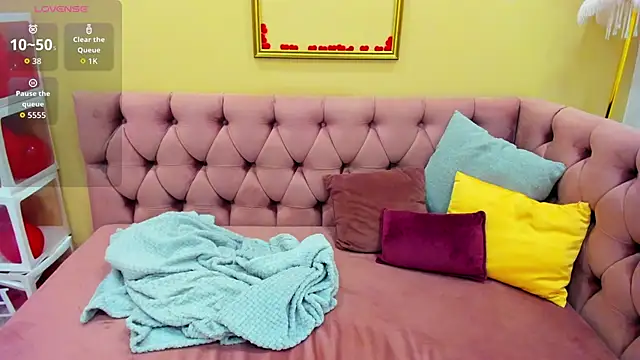 Snapshot of KetrinWhite chatting on February 28, 2026, 1:27 am KetrinWhite online show from February 28, 2026, 1:27 am