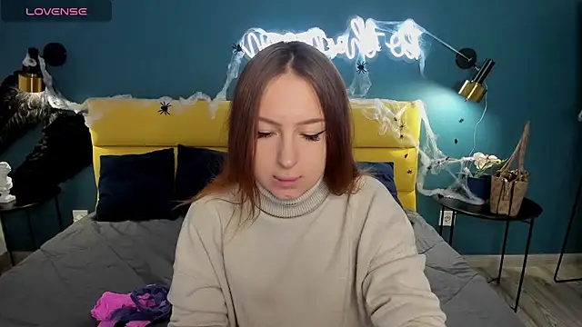 KetrinWhite online show from October 30, 2025, 1:26 am