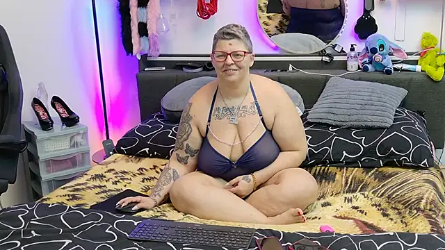 SunshineLexi online show from December 15, 2025, 6:52 am