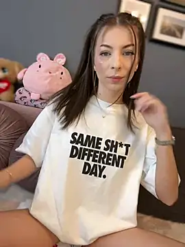 Snapshot of Mia_Ethan chatting on February 27, 2025, 8:56 am Mia Ethan online show from February 27, 2025, 8:56 am