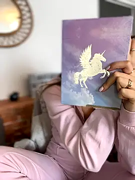 Snapshot of Mia_Ethan chatting on October 23, 2025, 8:24 am Mia Ethan online show from October 23, 2025, 8:24 am