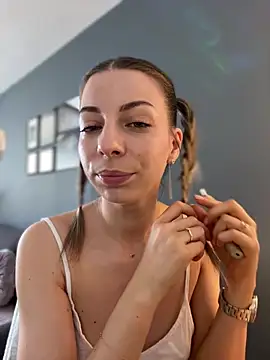 Mia Ethan online show from July 21, 2026, 7:20 am