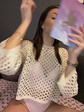 Snapshot of Mia_Ethan chatting on March 19, 2025, 4:47 am Mia Ethan online show from March 19, 2025, 4:47 am