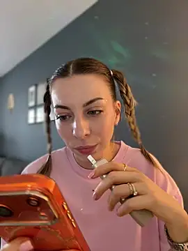 Mia Ethan online show from July 22, 2026, 9:22 am