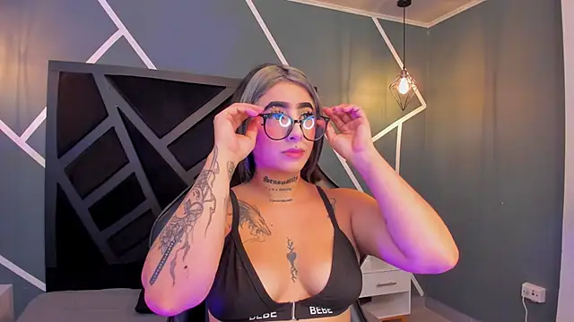 Alahia Dangelo online show from September 22, 2025, 11:38 am