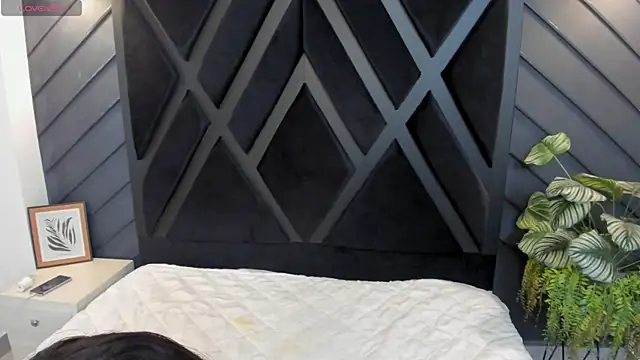 Alahia Dangelo online show from March 16, 2025, 5:25 am