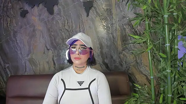 Alahia Dangelo online show from November 15, 2025, 5:28 pm