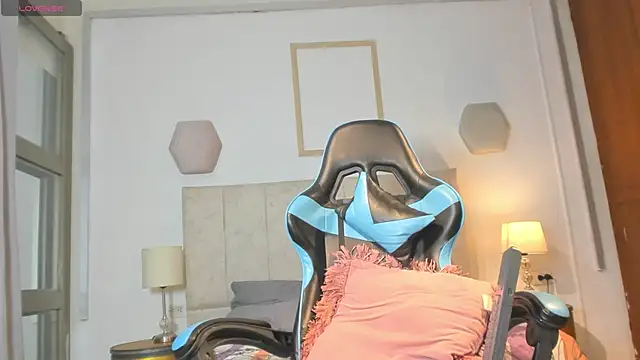  maria foxx  online show from March 20, 2026, 6:53 pm