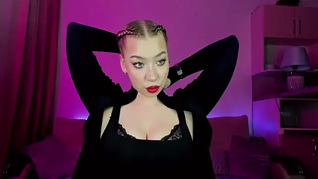 Snapshot of Annabelle_Art chatting on February 19, 2025, 4:55 pm Annabelle Art online show from February 19, 2025, 4:55 pm